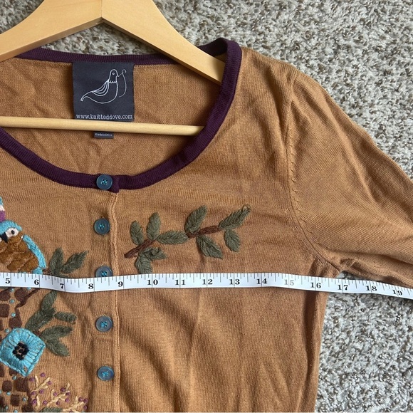 Knitted Dove Tan Floral Embroidered Cardigan Sweater Casual Neutral Medium - Picture 6 of 7